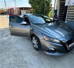 نيسان ألتيما